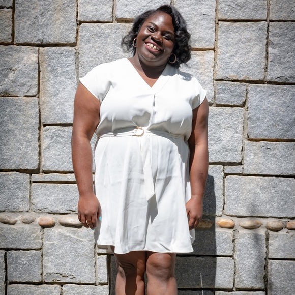 Meet your Posher, Constance - Picture 2 of 3